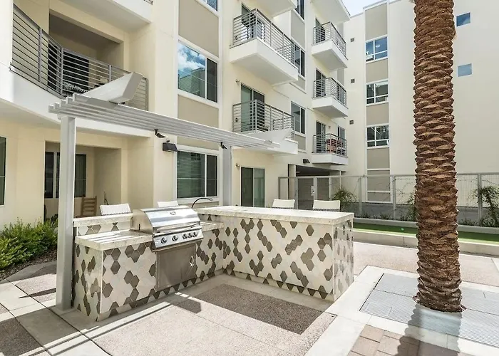 Cozysuites Paradise Under The Palm Trees! 12